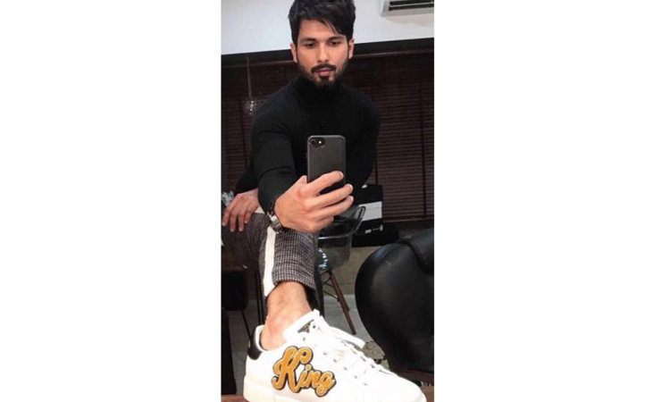 Smartphones Used by Bollywood Actors & Best Phone Suggestions for Them