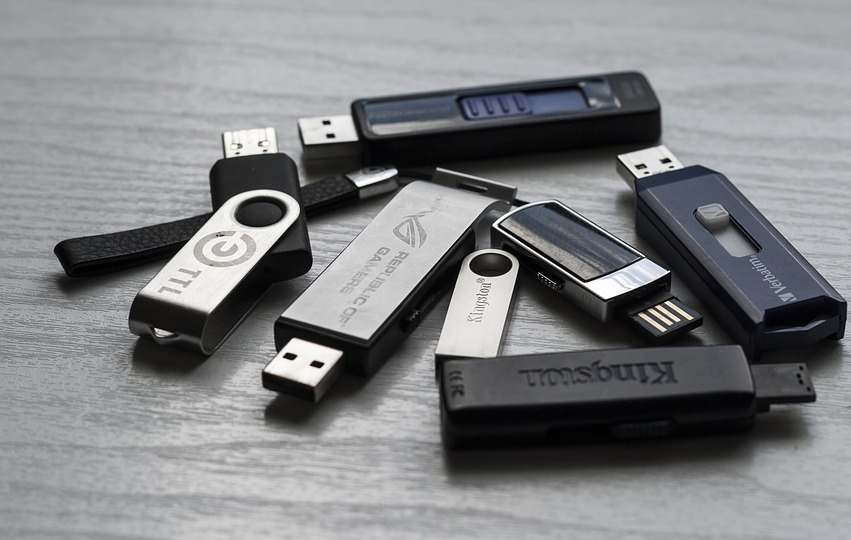 USB Flash Drive Vs External Hard Drive: Which one is best for you?