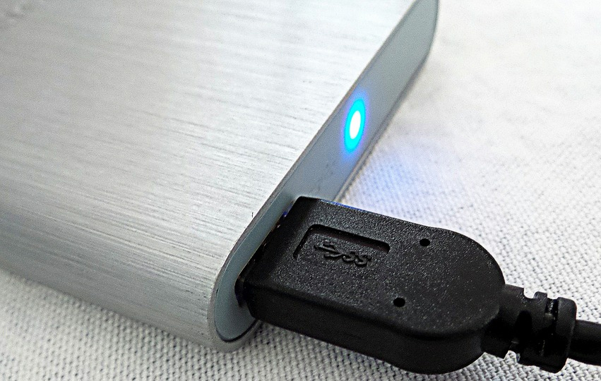 USB Flash Drive Vs External Hard Drive: Which one is best for you?