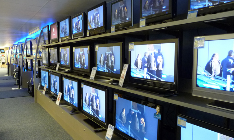 How to Buy Best TV In India: Online Vs Offline Stores