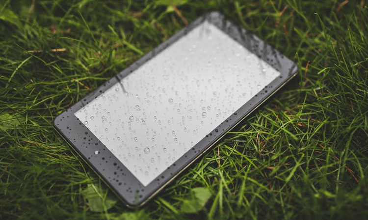 Simple Hacks to Protect Your Gadgets This Monsoon Season