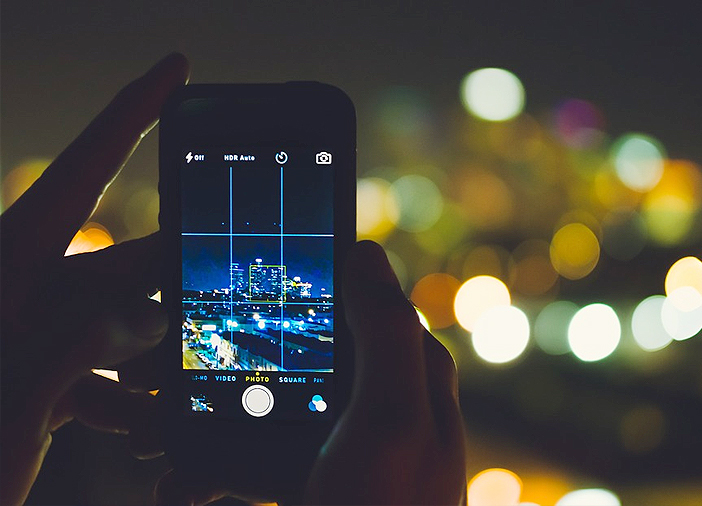 DSLR Vs Smartphone Camera: Which One Wins the Photography Battle?