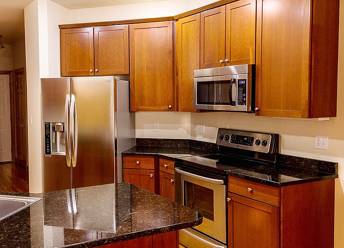 Different Types of Microwave Ovens & Which One Suits Your Kitchen