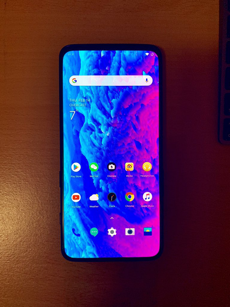 Images Reveal OnePlus 7 with Truly Bezel-Less Display Design