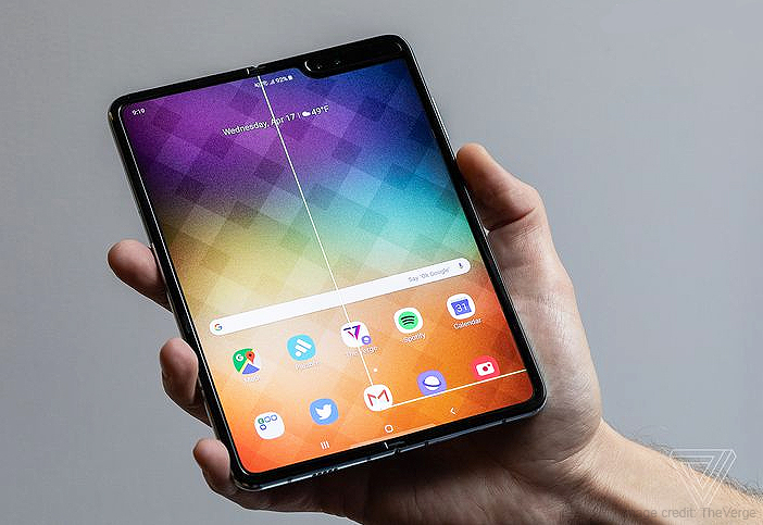 Foldgate: Why is the Samsung Galaxy Fold Already Breaking in a Day?
